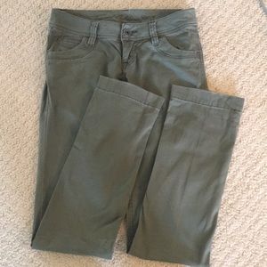 Timeout California olive green, straight leg pant